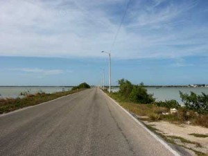 The road from Progreso to Chelem